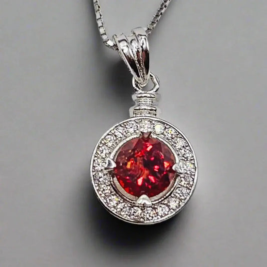 Halskæde i sølv med rund Granat og Zirkoner - Halskæde