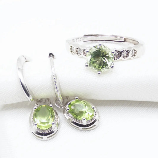 Naturens Skønhed – Peridot Smykkesæt i Sølv - Sæt