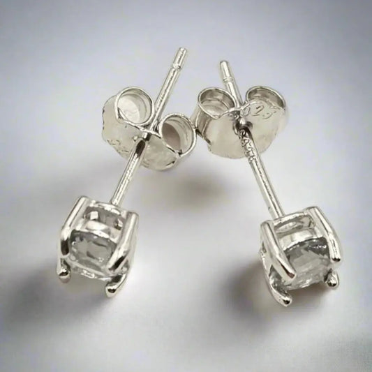 Ørestikker med Spinel - Earrings