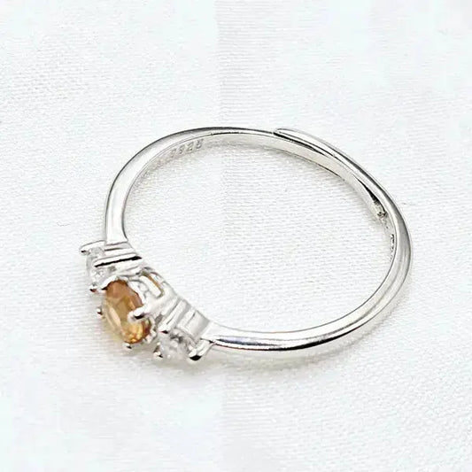 Skønheden i Sterling Sølvringen med Hessonit og Zirkoner - Ring