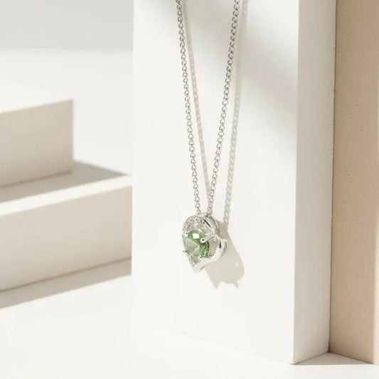 Sølvhalskæde med Hjerteformet Vedhæng Apatite ædelsten og Zirkoner – Klarhed og Elegance - Halskæde