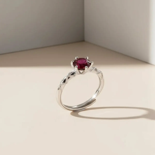 Sølvring med granat – tidløs styrke og elegance - Ring