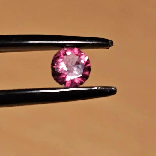 Facetted round Natural Garnet - Gemstone