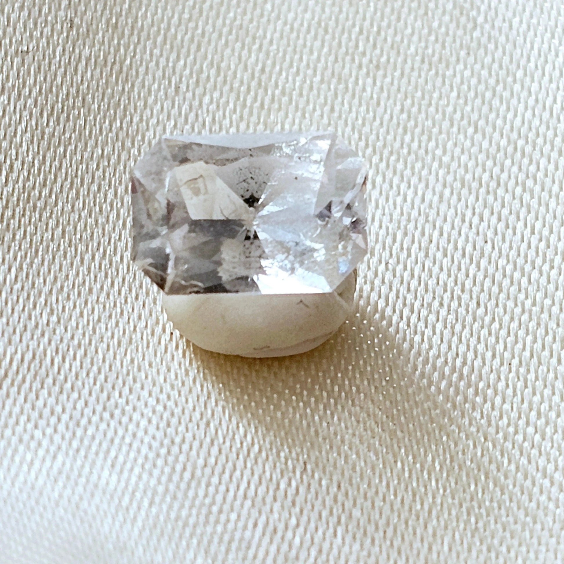 Gleaming Aqua: 1.15ct Rectangular Aquamarine - Gemstone