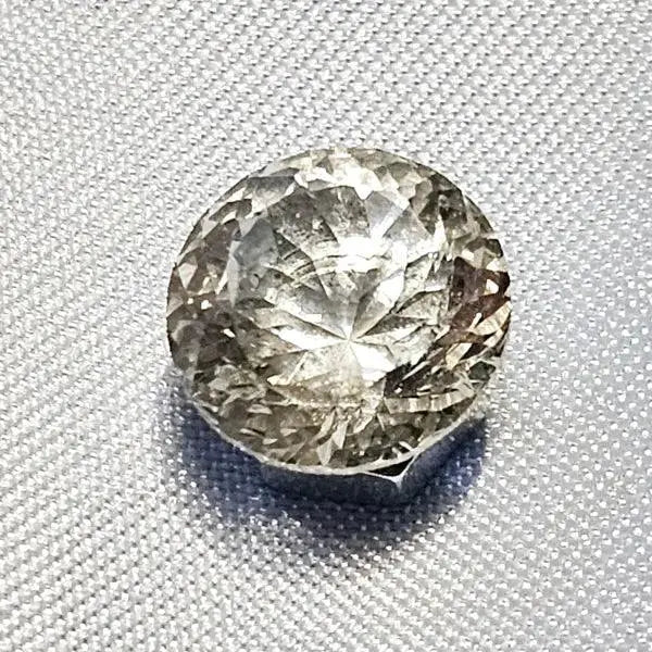 Gleaming Crystal: 4ct Facetted White Topaz - Gemstone