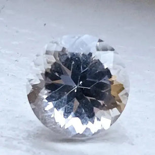 Gleaming Crystal: 4ct Facetted White Topaz - Gemstone