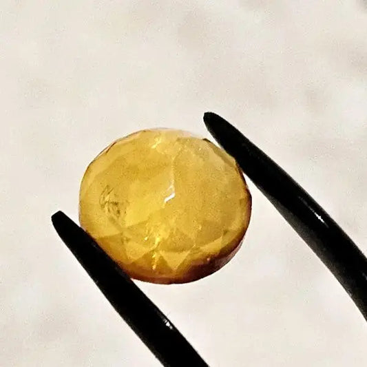 Golden Glow: 1.5ct Facetted Round Natural Amber - Gemstone