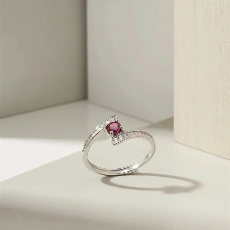 Sølvring med granat – passion og elegance i ét smykke - Ring