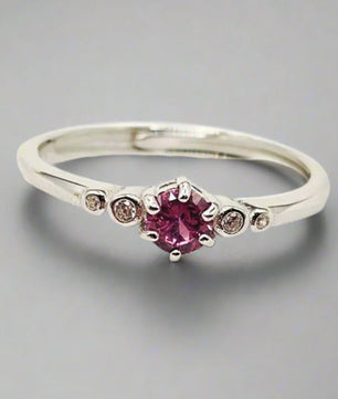 Sølvring med Pink Safir og Zirkoner Ring