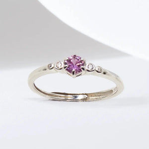 Sølvring med Pink Safir og Zirkoner Ring