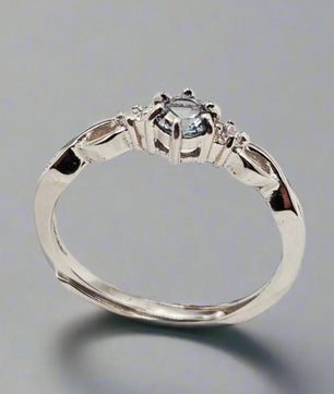 Sølvring med Spinel og Zirkoner Ring