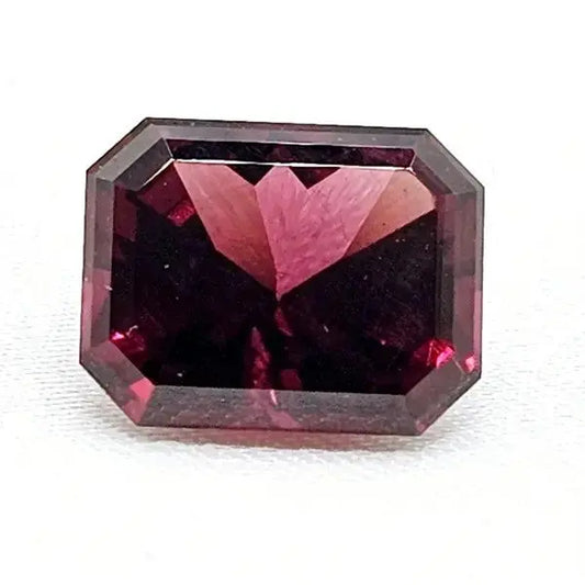 Stunning 1.25ct Red Garnet - Fiery Elegance - Gemstone