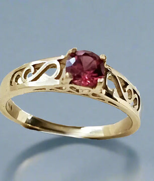 Tidløs skønhed: Ring i 14 karat guld og rød granat Unikke smykker Ring