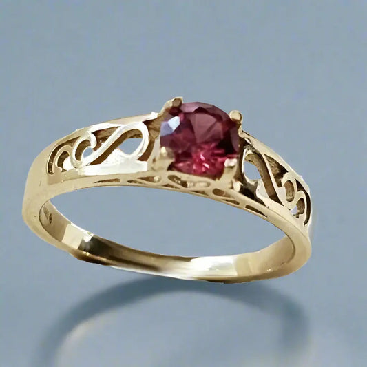 Timeless Beauty: 14ct Gold and Umbalite Garnet Ring - Unique jewelry - Ring