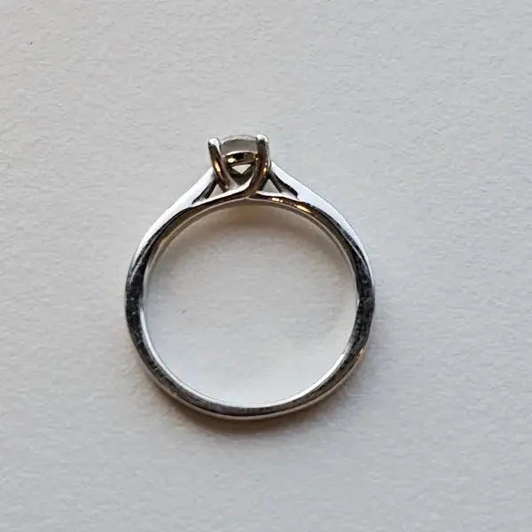 Timeless Elegance: 14ct White Gold Ring with 0.30ct Diamond - Ring