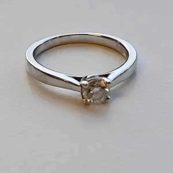 Timeless Elegance: 14ct White Gold Ring with 0.30ct Diamond - Ring